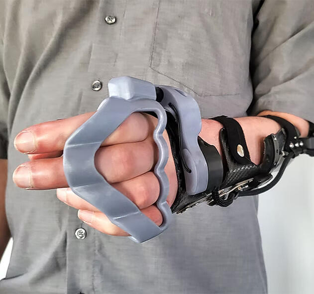 Expert in designing human-machine interfaces and advanced materials for robotics, exoskeleton and clinical applications